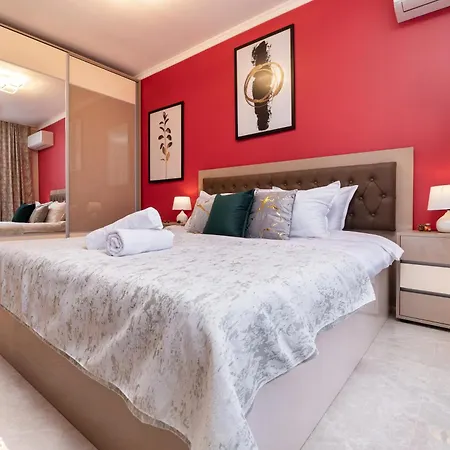 Modern & Elegant City Center Apartments Plovdiv Exterior photo